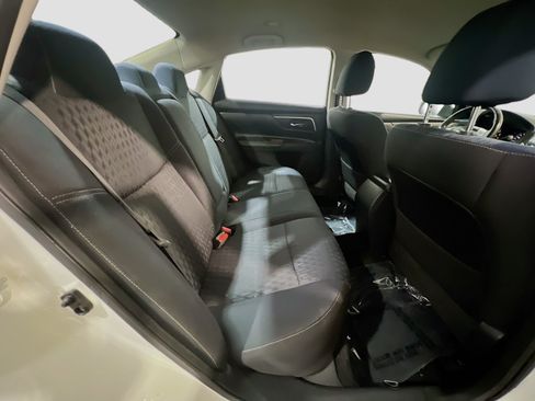 Used 2018 Nissan Altima 2.5 SV FWD image 18