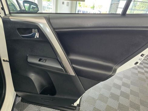 Certified 2018 Toyota RAV4 XLE AWD/4WD image 40