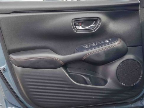 Used 2025 Honda HR-V Sport image 19