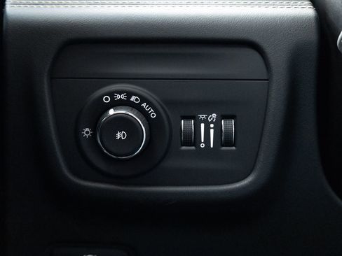 Used 2024 Jeep Grand Cherokee Summit AWD/4WD image 18