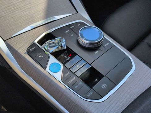 Used 2025 BMW i4 xDrive40i w/ M Sport Package image 34