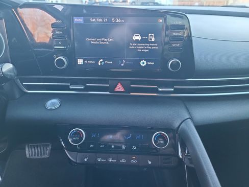 Used 2021 Hyundai Elantra SEL w/ Convenience + Premium Package image 18