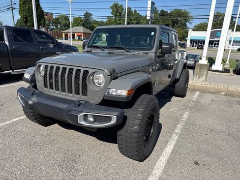 Used 2021 Jeep Gladiator Sport AWD/4WD image 1
