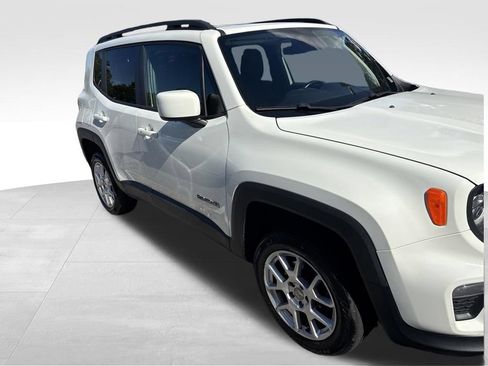 Used 2019 Jeep Renegade Latitude w/ Cold Weather Group AWD/4WD image 2
