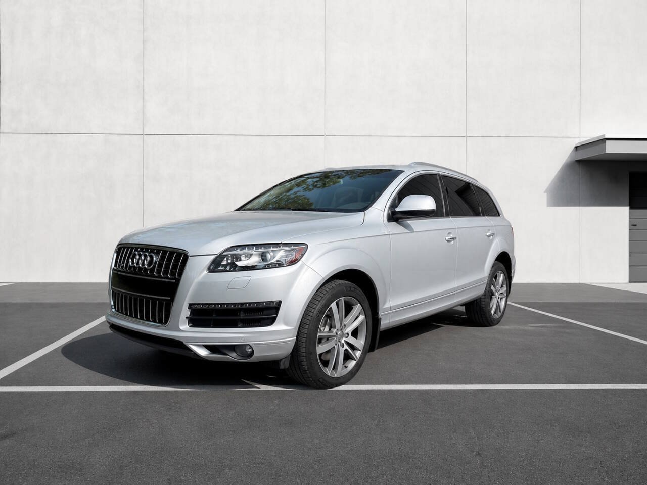 Used 2014 Audi Q7 TDI Premium Plus w/ Premium Plus Package AWD/4WD image 2