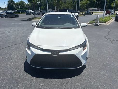 Used 2020 Toyota Corolla LE FWD image 5