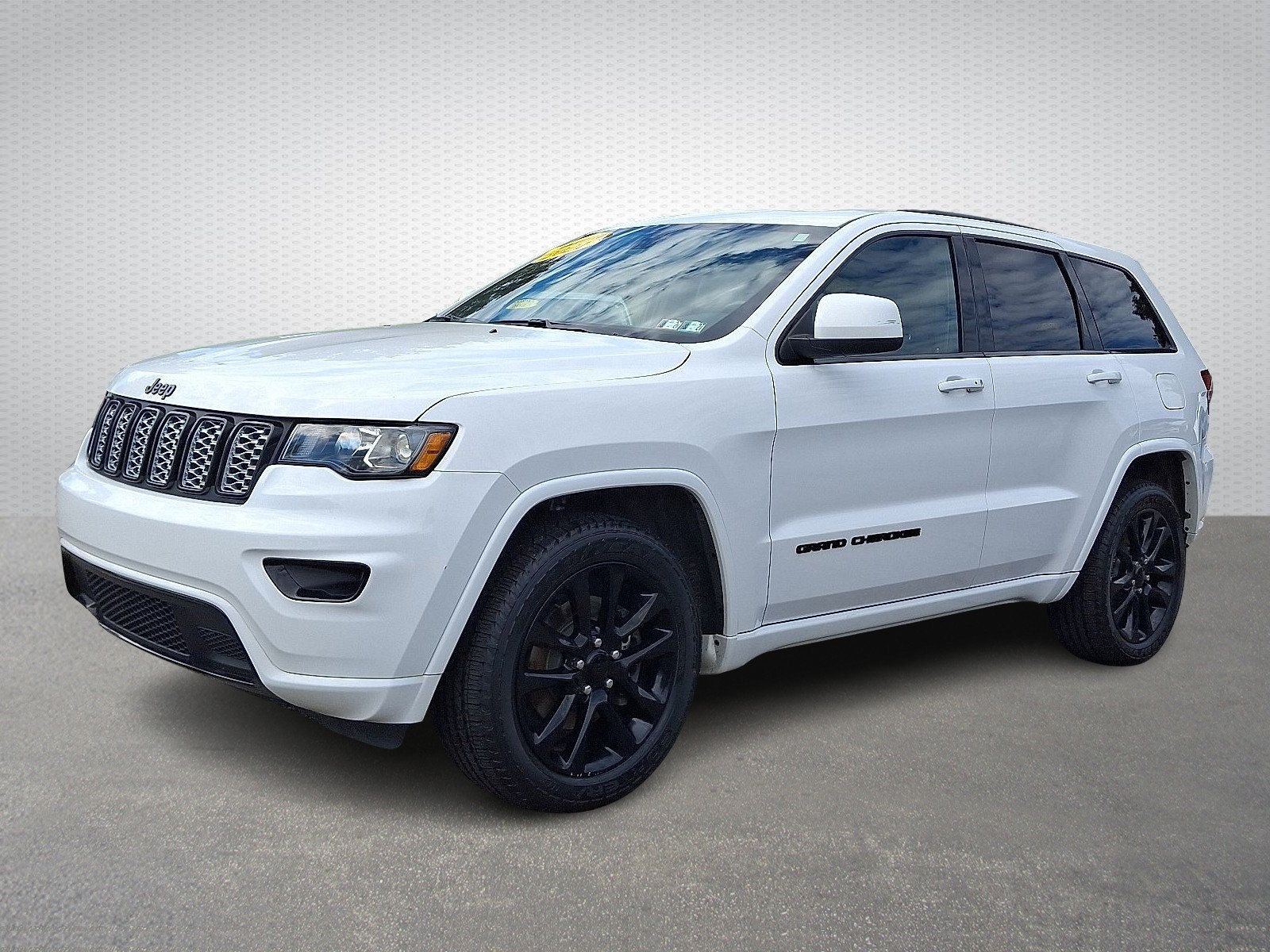 Certified 2021 Jeep Grand Cherokee Laredo X AWD/4WD image 3