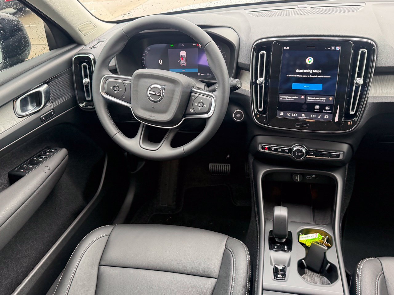 New 2026 Volvo XC40 B4 Core w/ Protection Package Premier FWD image 12