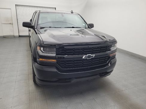 Used 2018 Chevrolet Silverado 1500 Custom w/ Custom Value Package RWD image 14