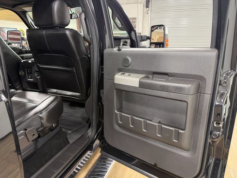 Used 2014 Ford F250 Lariat w/ Lariat Ultimate Package AWD/4WD image 17