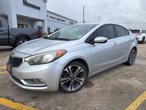 Used 2016 Kia Forte EX FWD image 1