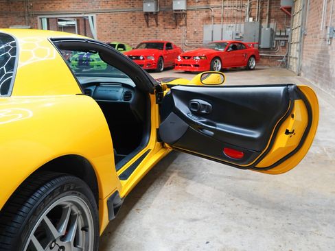 Used 2003 Chevrolet Corvette Z06 w/ Memory Package, 3 Drivers RWD image 40