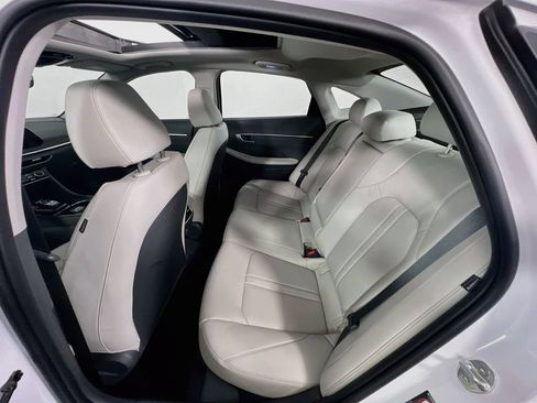 Certified 2022 Hyundai Sonata Limited w/ Cargo Package FWD image 25