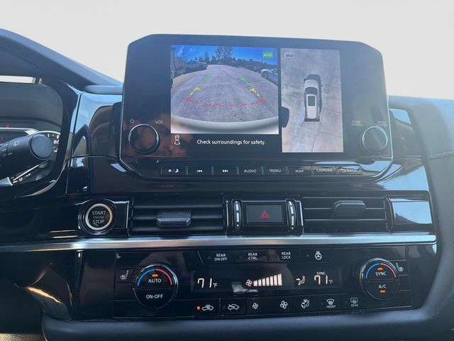 Used 2023 Nissan Pathfinder SL AWD/4WD image 29