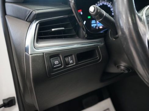 Used 2017 Cadillac XT5 Luxury w/ Driver Awareness Package image 28