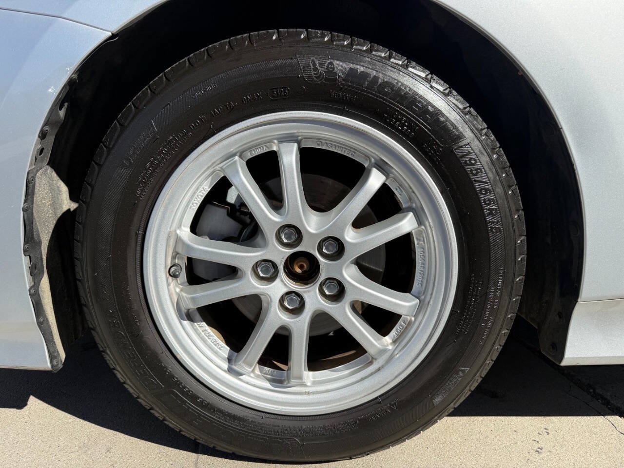 Used 2019 Toyota Prius L Eco FWD image 21
