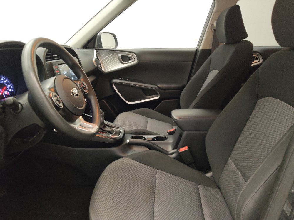 Used 2020 Kia Soul LX FWD image 17