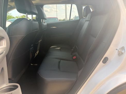 Used 2022 Toyota Corolla Cross XLE w/ Convenience Package AWD/4WD image 24