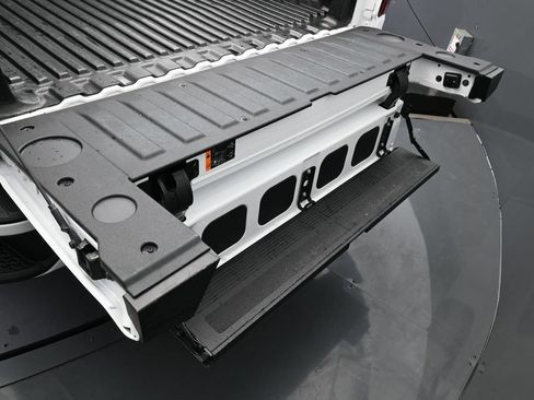 Used 2026 Chevrolet Silverado 1500 RST RWD image 36