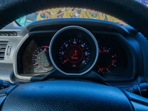 Used 2013 Toyota 4Runner Limited image 18