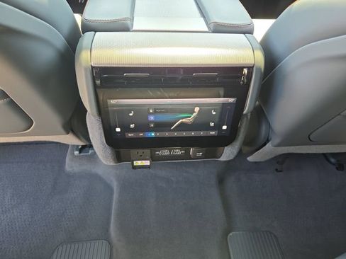 Used 2023 Jeep Grand Wagoneer L Series III image 13