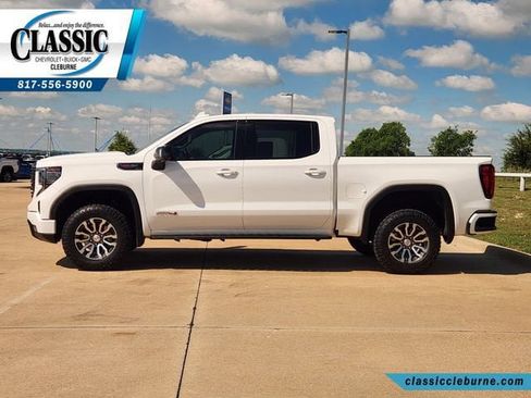 Used 2023 GMC Sierra 1500 AT4 w/ AT4 Premium Package AWD/4WD image 7