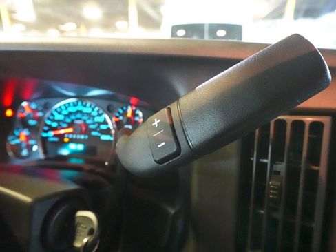 Used 2022 Chevrolet Express 3500 w/ Power Convenience Package RWD image 14
