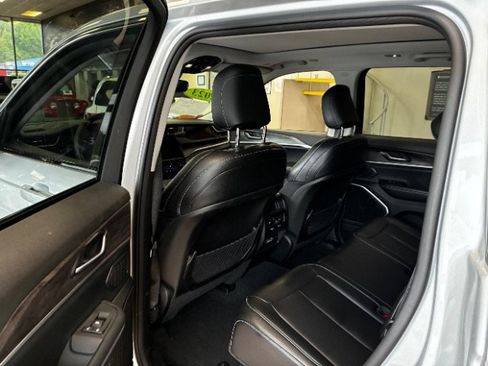Used 2023 Jeep Grand Cherokee 4WD 4xe image 26