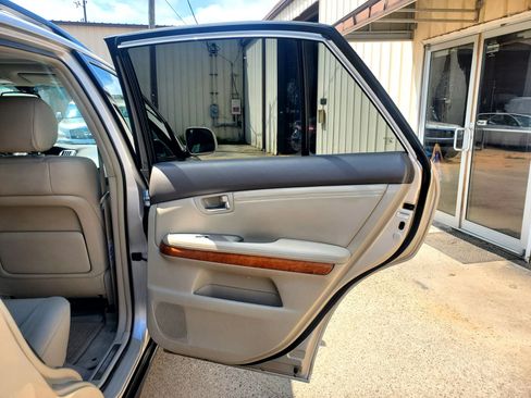Used 2004 Lexus RX 330 AWD w/ Premium Plus Pkg image 28