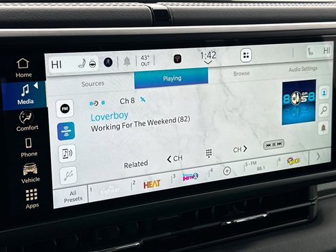 Used 2024 Jeep Wrangler Sahara image 19