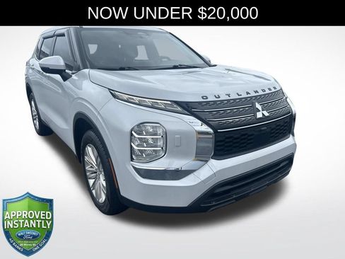 Used 2022 Mitsubishi Outlander ES AWD/4WD image 1