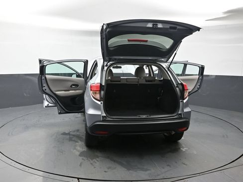 Used 2018 Honda HR-V LX image 47