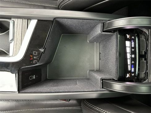 Certified 2024 Volvo XC90 B6 Ultimate image 21