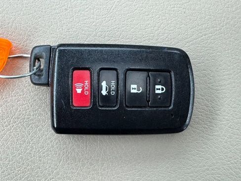 Used 2013 Toyota Camry XLE w/ Leather Pkg image 35