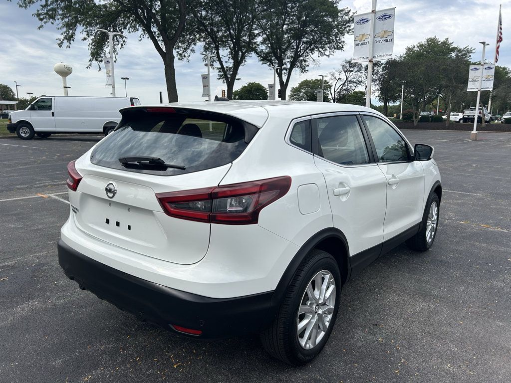 Used 2021 Nissan Rogue Sport S FWD image 5