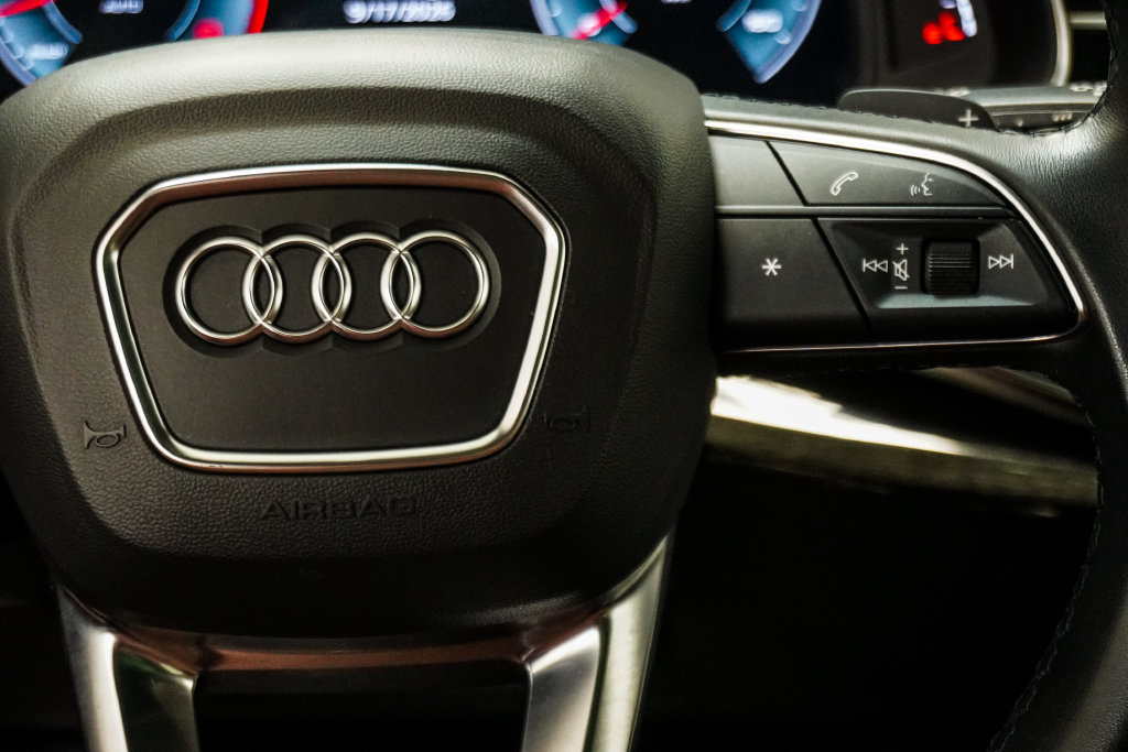 Used 2023 Audi Q8 Premium Plus AWD/4WD image 15