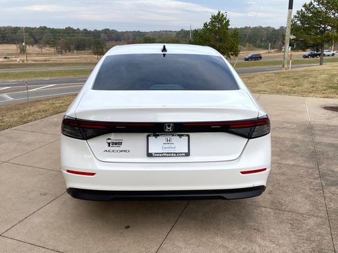 Used 2025 Honda Accord SE image 5