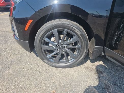 Used 2023 Chevrolet Equinox RS FWD image 27