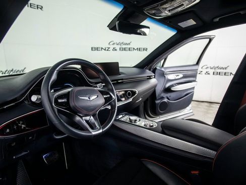 Used 2022 Genesis GV70 3.5T Sport image 12