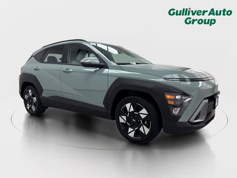 Used 2025 Hyundai Kona SEL FWD image 12