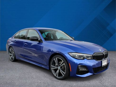 Used 2022 BMW 330i xDrive 330i xDrive w/ M Sport Package image 2