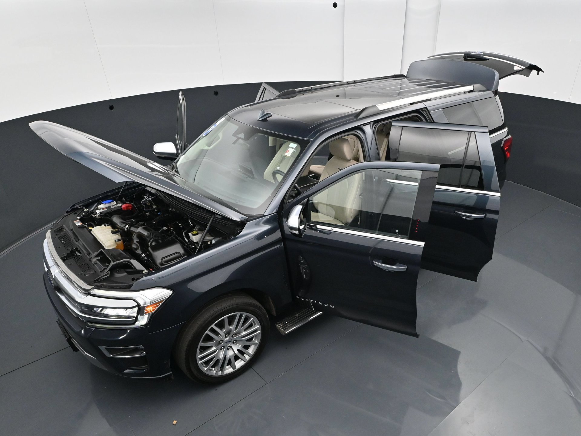 Used 2024 Ford Expedition Max Platinum AWD/4WD image 44