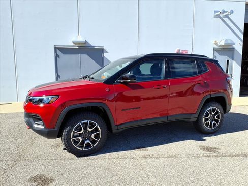 New 2026 Jeep Compass Trailhawk image 1