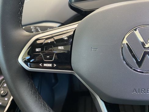 Used 2023 Volkswagen ID.4 Pro S AWD/4WD image 6