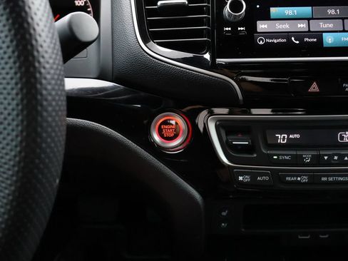 Certified 2024 Honda Ridgeline Black Edition image 27