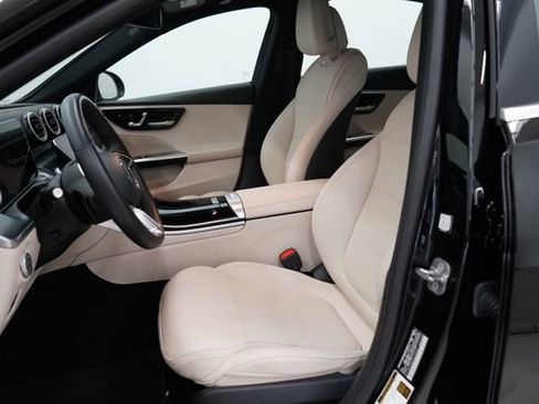 Used 2025 Mercedes-Benz C 300 4MATIC Sedan image 8