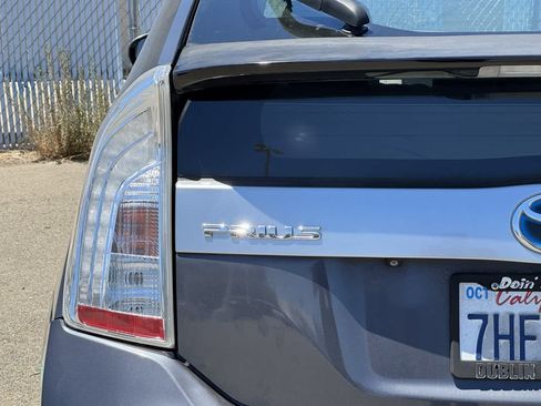 Used 2015 Toyota Prius Prime Plug-In Hybrid FWD image 23