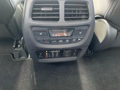 Used 2016 Honda Pilot Elite image 11