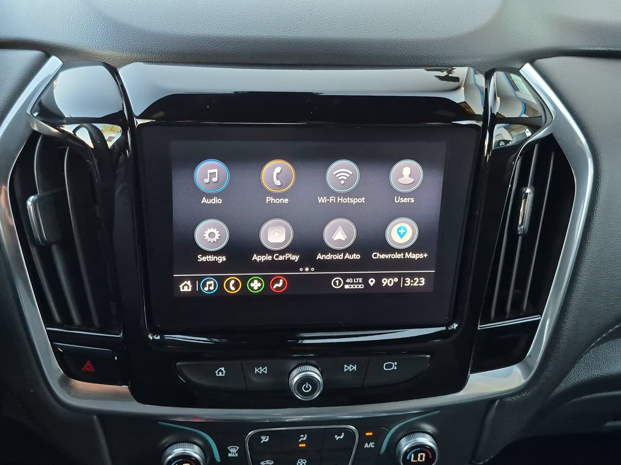 Used 2023 Chevrolet Traverse LT FWD image 18