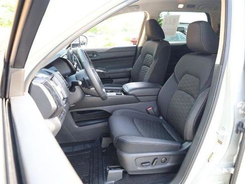 Certified 2025 Nissan Pathfinder SV AWD/4WD image 10